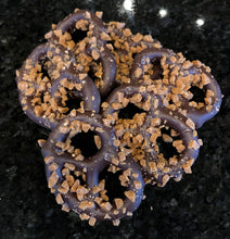 Load image into Gallery viewer, Chocolate Pretzels
